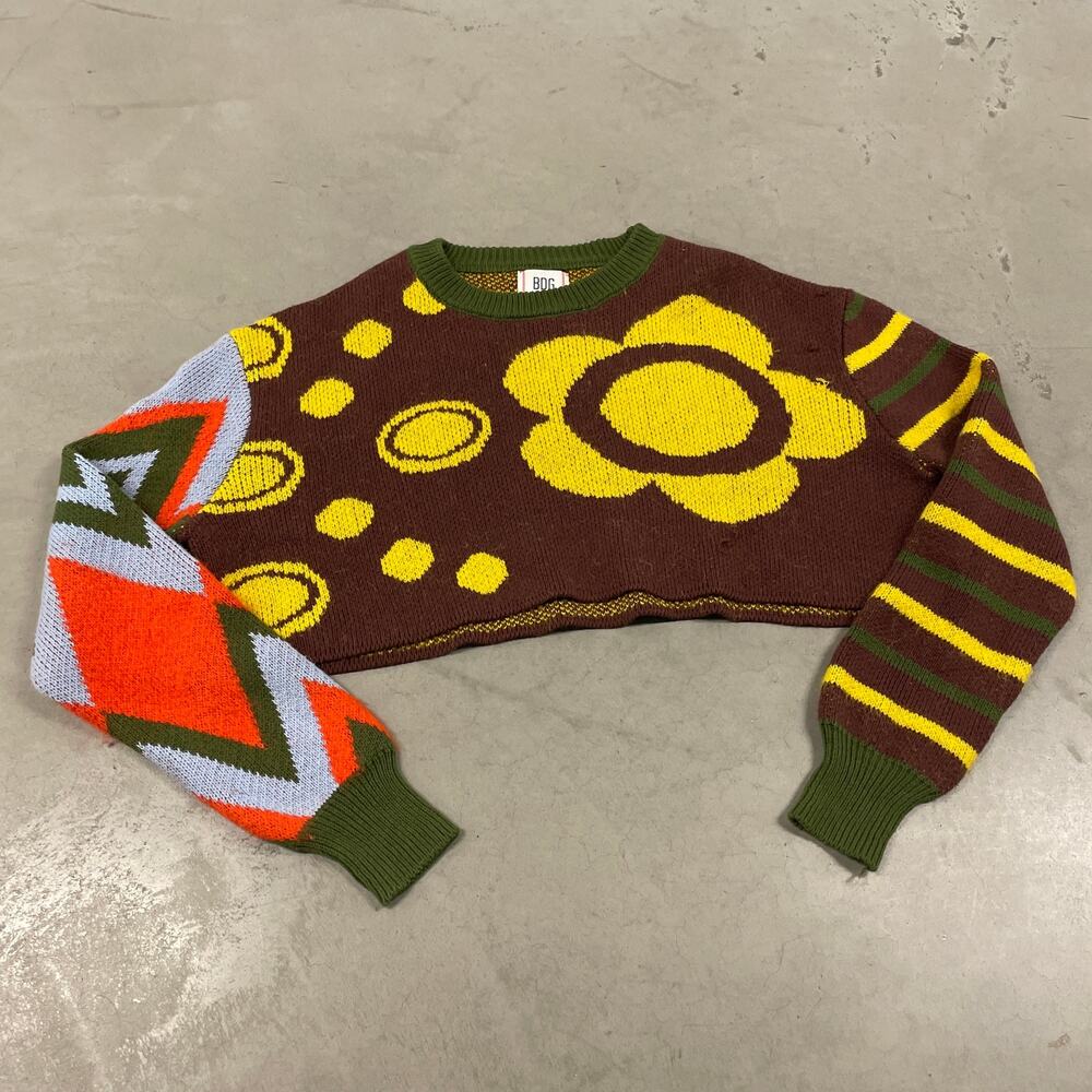 Y2K urban outfitters bdg cropped patterned sweater